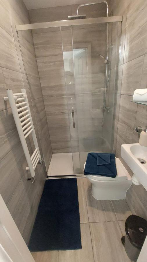 Double En-Suite Room Available In 3 Bed Apt London Eksteriør billede